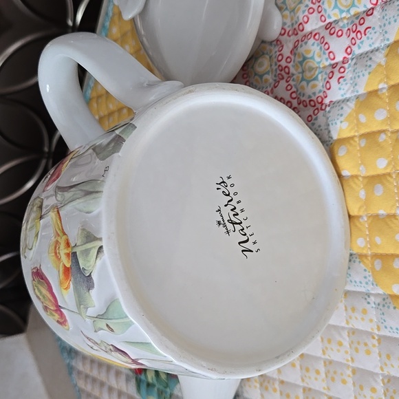 Marjolein Bastin Signature Porcelain Watering Can Tea Kettle Nature's Sketchbook - Picture 13 of 17